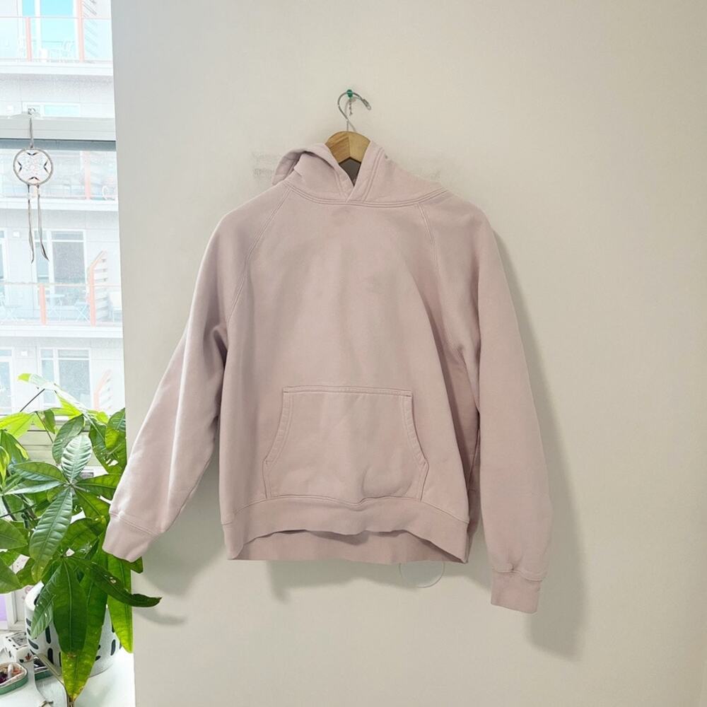 Aritzia Cozy Sweatfleece Mega Hoodie in Light Purple Size Medium